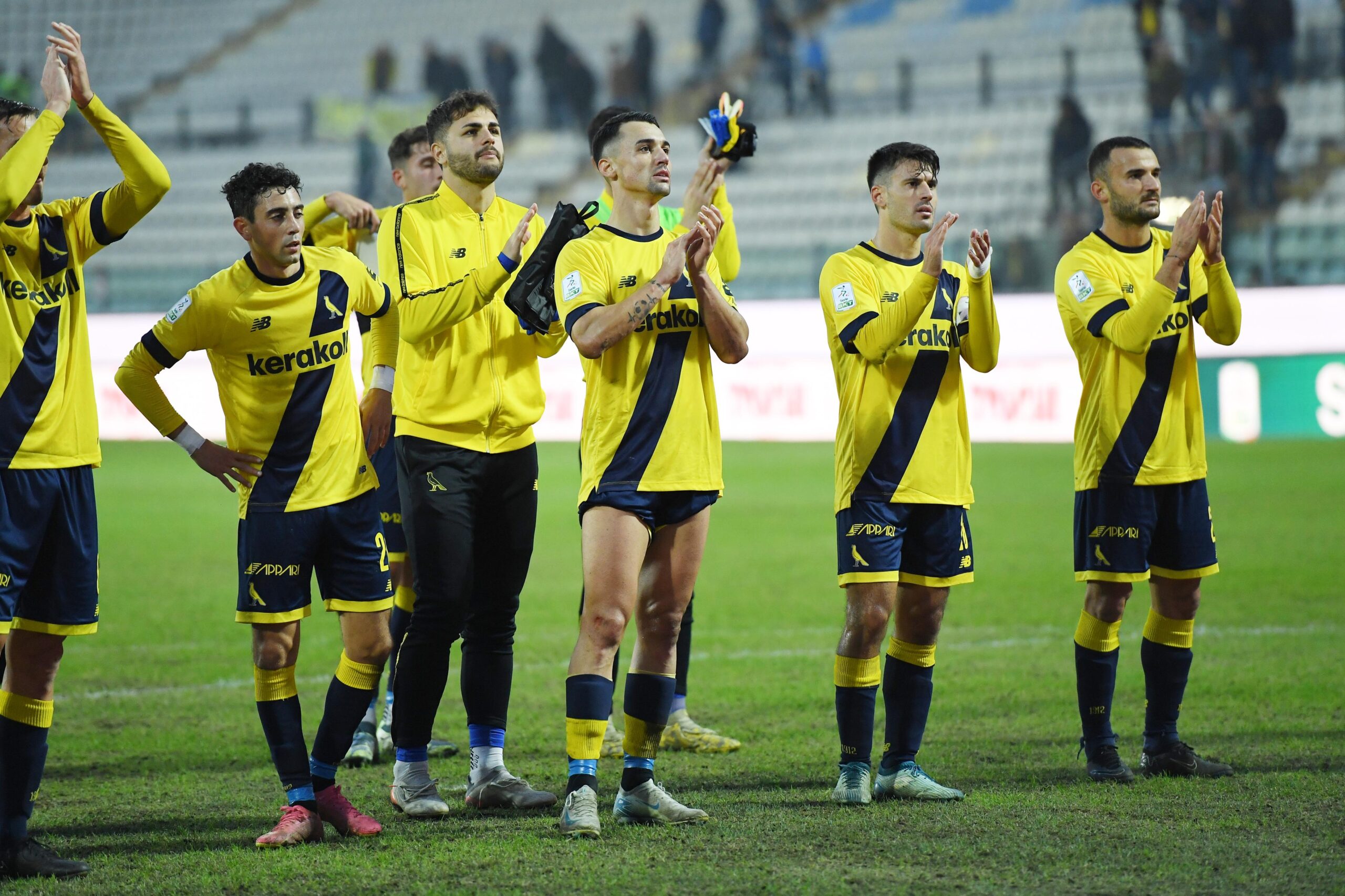 Modena-Salernitana foto giocatori Modena prima maglia